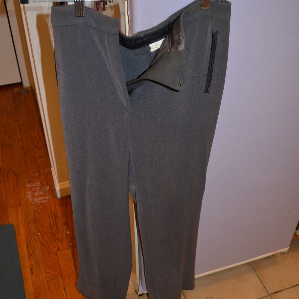 Emporio Armani Gorgeous Crepe Pants 7/8 grey size 40 IT